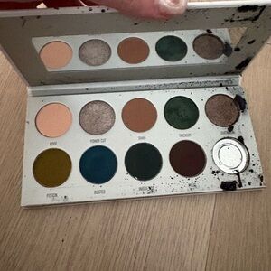 Eyeshadow Palette - Neutral, Green, Blue & Brown Shades